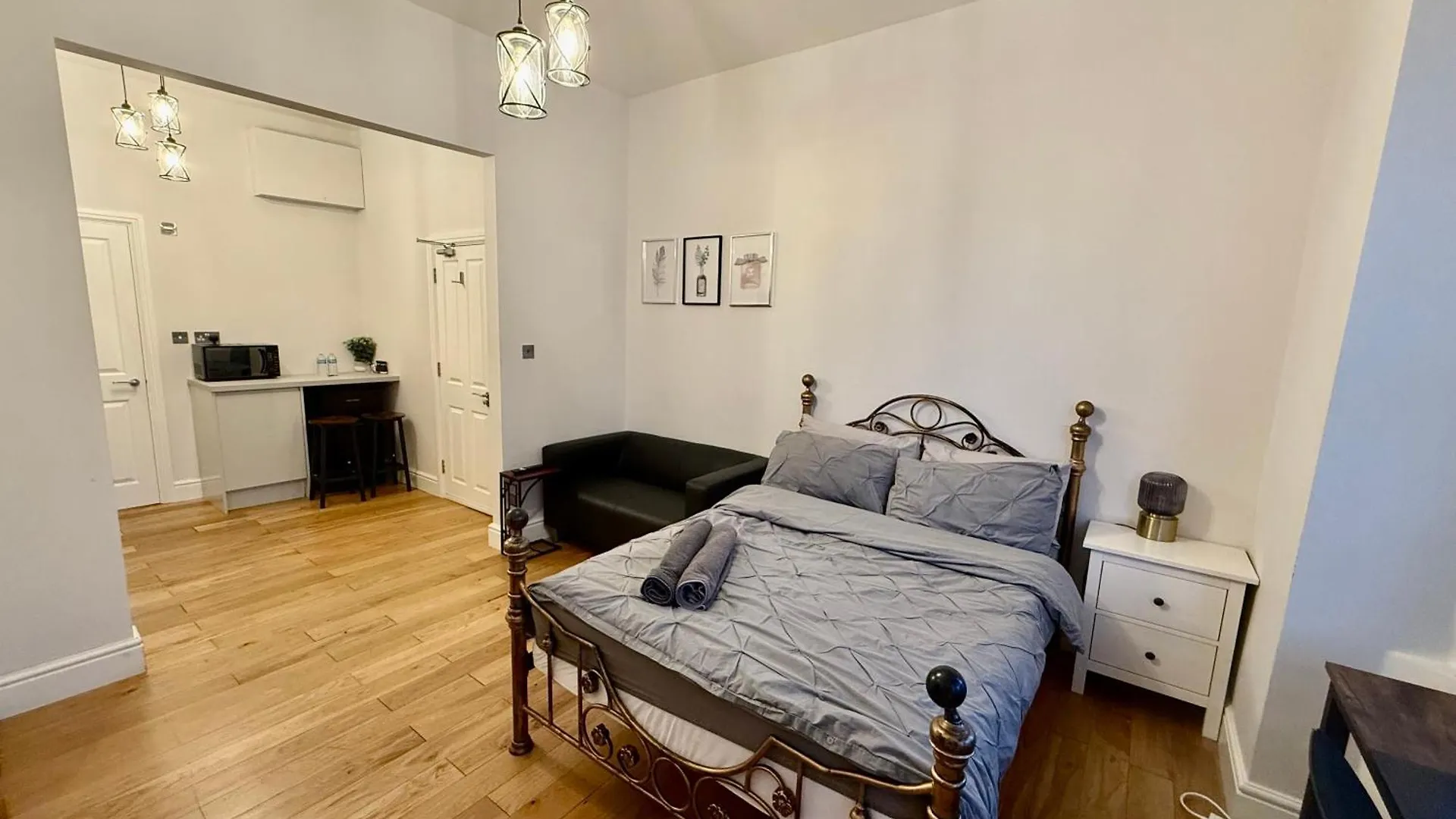 Amazing Studio Apartment East London
